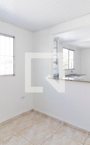 Casa à venda com 200m², 4 quartos e 2 vagas Casa à venda com 200m², 4 quartos e 2 vagasCasa 3