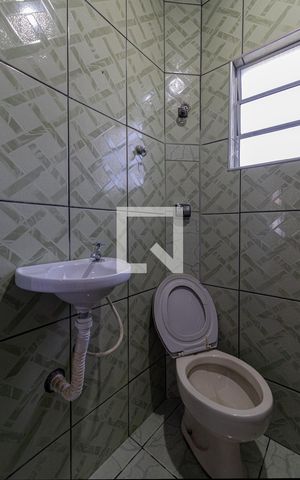 Casa à venda com 200m², 4 quartos e 2 vagas Casa à venda com 200m², 4 quartos e 2 vagasCasa 1