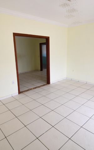 Casa para alugar com 280m², 4 quartos e 3 vagasSala