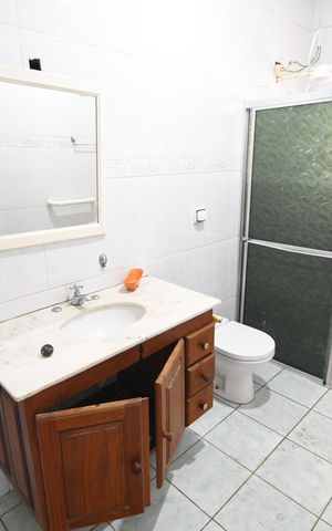 Casa para alugar com 280m², 4 quartos e 3 vagasBanheiro Suíte