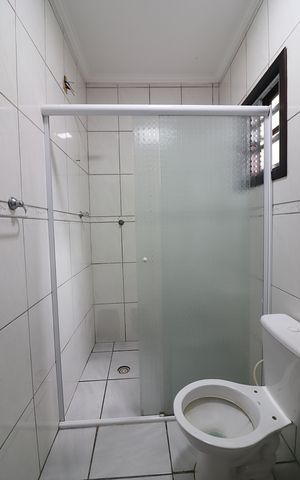 Casa para alugar com 100m², 3 quartos e 2 vagasBanheiro Social