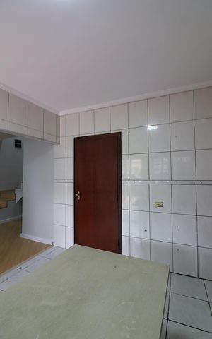 Casa para alugar com 100m², 3 quartos e 2 vagasCozinha 