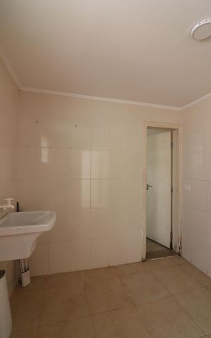 Casa à venda com 247m², 4 quartos e 4 vagasÁrea de Serviço