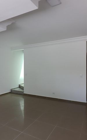 Casa à venda com 247m², 4 quartos e 4 vagasSala 