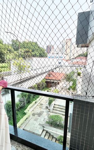 Apartamento à venda com 213m², 4 quartos e 3 vagas Apartamento à venda com 213m², 4 quartos e 3 vagasQuarto 1 Varanda