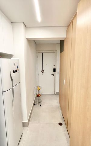 Apartamento à venda com 213m², 4 quartos e 3 vagas Apartamento à venda com 213m², 4 quartos e 3 vagasÁrea de Serviço