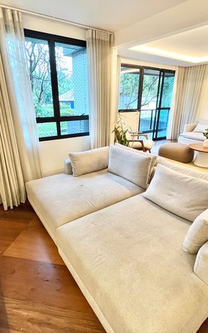 Apartamento à venda com 213m², 4 quartos e 3 vagas Apartamento à venda com 213m², 4 quartos e 3 vagasSala
