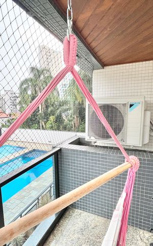 Apartamento à venda com 213m², 4 quartos e 3 vagas Apartamento à venda com 213m², 4 quartos e 3 vagasQuarto 2 Varanda