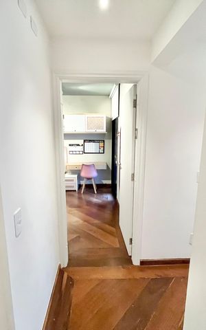 Apartamento à venda com 213m², 4 quartos e 3 vagas Apartamento à venda com 213m², 4 quartos e 3 vagasCorredor