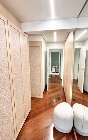 Apartamento à venda com 213m², 4 quartos e 3 vagas Apartamento à venda com 213m², 4 quartos e 3 vagasSuíte 2