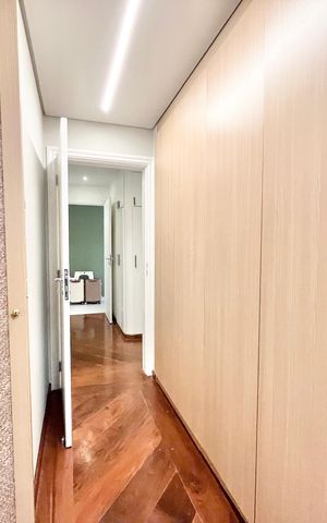 Apartamento à venda com 213m², 4 quartos e 3 vagas Apartamento à venda com 213m², 4 quartos e 3 vagasSuíte 2