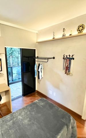 Apartamento à venda com 213m², 4 quartos e 3 vagas Apartamento à venda com 213m², 4 quartos e 3 vagasSuíte