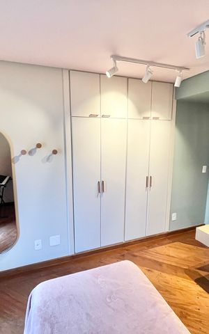Apartamento à venda com 213m², 4 quartos e 3 vagas Apartamento à venda com 213m², 4 quartos e 3 vagasQuarto 2