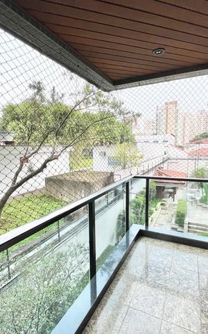 Apartamento à venda com 213m², 4 quartos e 3 vagas Apartamento à venda com 213m², 4 quartos e 3 vagasVaranda da Sala