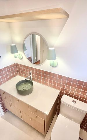 Apartamento à venda com 213m², 4 quartos e 3 vagas Apartamento à venda com 213m², 4 quartos e 3 vagasBanheiro Social