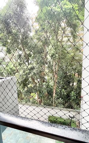 Apartamento à venda com 213m², 4 quartos e 3 vagas Apartamento à venda com 213m², 4 quartos e 3 vagasVaranda da Cozinha