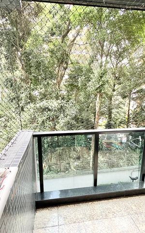 Apartamento à venda com 213m², 4 quartos e 3 vagas Apartamento à venda com 213m², 4 quartos e 3 vagasVaranda da Suíte