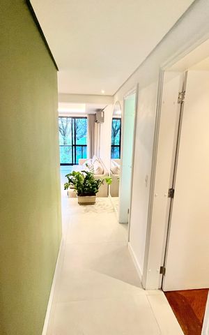 Apartamento à venda com 213m², 4 quartos e 3 vagas Apartamento à venda com 213m², 4 quartos e 3 vagasCorredor