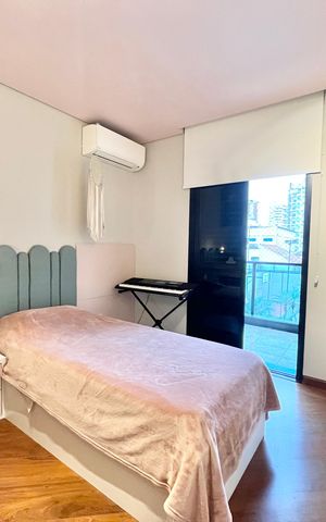Apartamento à venda com 213m², 4 quartos e 3 vagas Apartamento à venda com 213m², 4 quartos e 3 vagasQuarto 2