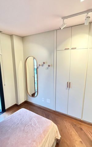Apartamento à venda com 213m², 4 quartos e 3 vagas Apartamento à venda com 213m², 4 quartos e 3 vagasQuarto 2
