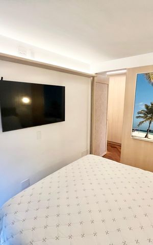 Apartamento à venda com 213m², 4 quartos e 3 vagas Apartamento à venda com 213m², 4 quartos e 3 vagasSuíte 2