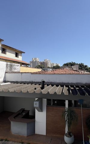 Casa à venda com 400m², 5 quartos e 4 vagas Casa à venda com 400m², 5 quartos e 4 vagasVista da Varanda da Suíte
