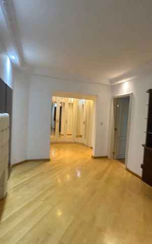 Apartamento para alugar com 285m², 3 quartos e 4 vagas Apartamento para alugar com 285m², 3 quartos e 4 vagasSuíte 2