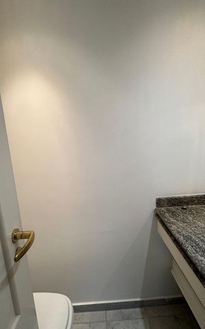 Apartamento para alugar com 285m², 3 quartos e 4 vagas Apartamento para alugar com 285m², 3 quartos e 4 vagasLavabo