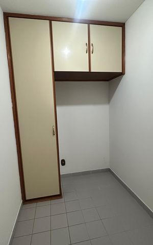 Apartamento para alugar com 285m², 3 quartos e 4 vagas Apartamento para alugar com 285m², 3 quartos e 4 vagasQuarto de Serviço