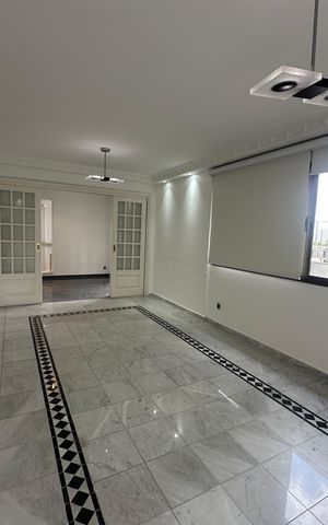Apartamento para alugar com 285m², 3 quartos e 4 vagas Apartamento para alugar com 285m², 3 quartos e 4 vagasSala de TV