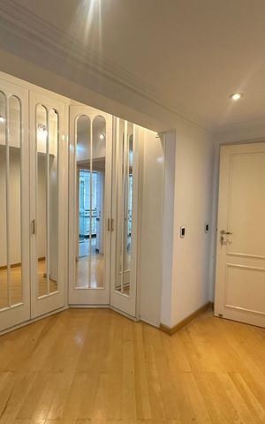 Apartamento para alugar com 285m², 3 quartos e 4 vagas Apartamento para alugar com 285m², 3 quartos e 4 vagasSuíte 2