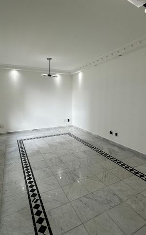 Apartamento para alugar com 285m², 3 quartos e 4 vagas Apartamento para alugar com 285m², 3 quartos e 4 vagasSala de TV