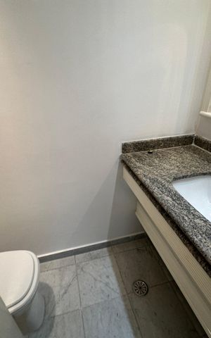 Apartamento para alugar com 285m², 3 quartos e 4 vagas Apartamento para alugar com 285m², 3 quartos e 4 vagasLavabo