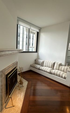 Apartamento para alugar com 285m², 3 quartos e 4 vagas Apartamento para alugar com 285m², 3 quartos e 4 vagasLareira