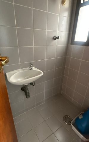 Apartamento para alugar com 285m², 3 quartos e 4 vagas Apartamento para alugar com 285m², 3 quartos e 4 vagasBanheiro de serviço