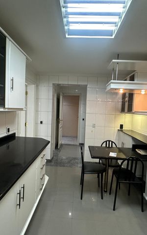 Apartamento para alugar com 285m², 3 quartos e 4 vagas Apartamento para alugar com 285m², 3 quartos e 4 vagasCozinha