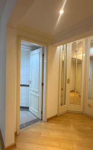 Apartamento para alugar com 285m², 3 quartos e 4 vagas Apartamento para alugar com 285m², 3 quartos e 4 vagasSuíte 2