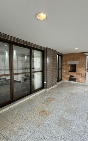 Apartamento para alugar com 285m², 3 quartos e 4 vagas Apartamento para alugar com 285m², 3 quartos e 4 vagasVaranda da Sala