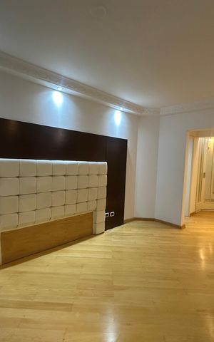 Apartamento para alugar com 285m², 3 quartos e 4 vagas Apartamento para alugar com 285m², 3 quartos e 4 vagasSuíte 2
