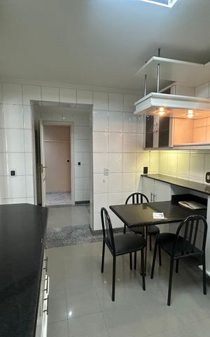 Apartamento para alugar com 285m², 3 quartos e 4 vagas Apartamento para alugar com 285m², 3 quartos e 4 vagasCozinha