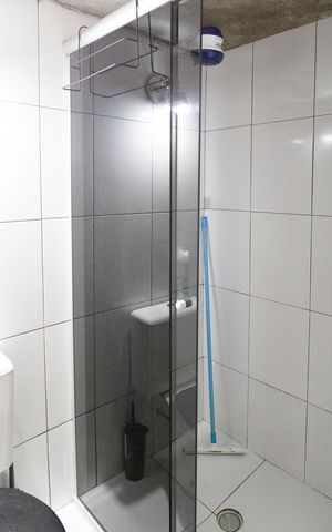 Casa à venda com 380m², 5 quartos e 2 vagasBanheiro  - Casa 2