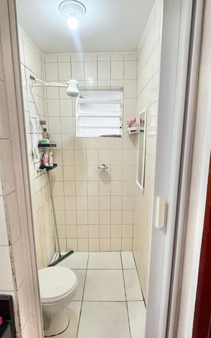 Apartamento à venda com 46m², 2 quartos e sem vaga Apartamento à venda com 46m², 2 quartos e sem vagaBanheiro
