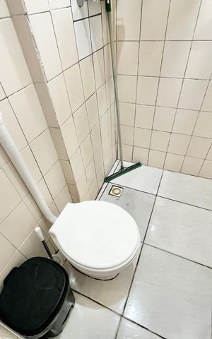 Apartamento à venda com 46m², 2 quartos e sem vaga Apartamento à venda com 46m², 2 quartos e sem vagaBanheiro