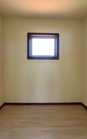 Casa de condomínio para alugar com 385m², 4 quartos e 4 vagas Casa de condomínio para alugar com 385m², 4 quartos e 4 vagasSuíte Closet