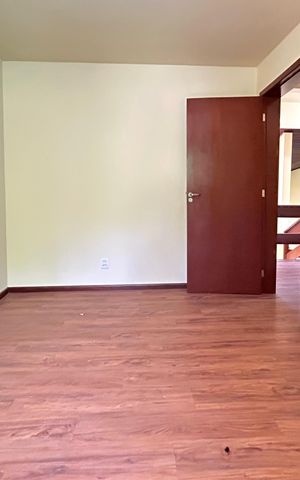 Casa de condomínio para alugar com 385m², 4 quartos e 4 vagas Casa de condomínio para alugar com 385m², 4 quartos e 4 vagasQuarto 1