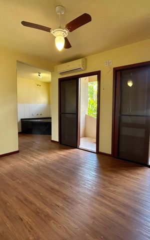 Casa de condomínio para alugar com 385m², 4 quartos e 4 vagas Casa de condomínio para alugar com 385m², 4 quartos e 4 vagasSuíte