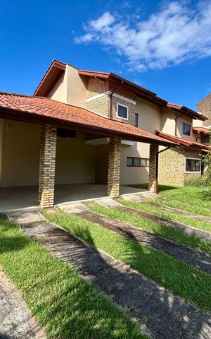 Casa de condomínio para alugar com 385m², 4 quartos e 4 vagas Casa de condomínio para alugar com 385m², 4 quartos e 4 vagasGaragem