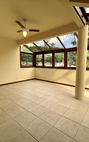 Casa de condomínio para alugar com 385m², 4 quartos e 4 vagas Casa de condomínio para alugar com 385m², 4 quartos e 4 vagasSala