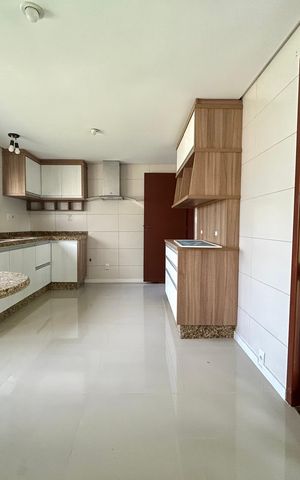 Casa de condomínio para alugar com 385m², 4 quartos e 4 vagas Casa de condomínio para alugar com 385m², 4 quartos e 4 vagasCozinha