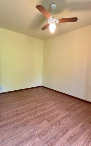 Casa de condomínio para alugar com 385m², 4 quartos e 4 vagas Casa de condomínio para alugar com 385m², 4 quartos e 4 vagasQuarto 2